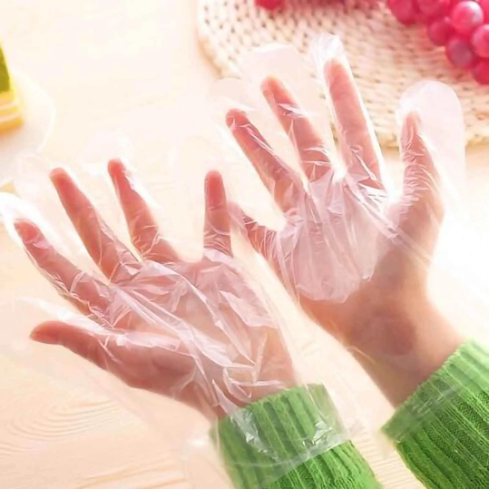 100 Pack Clear Plastic Disposable Gloves, Powder Free Multipurpose Plastic Gloves, Food Service Gloves